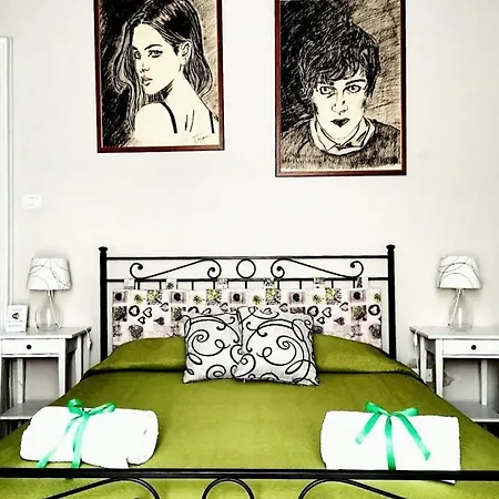 Casa Elide فندق مبيت وإفطار كاتانيا