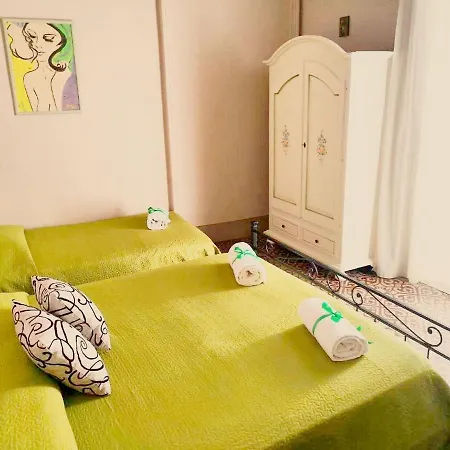 Oda ve Kahvaltı Casa Elide 4*